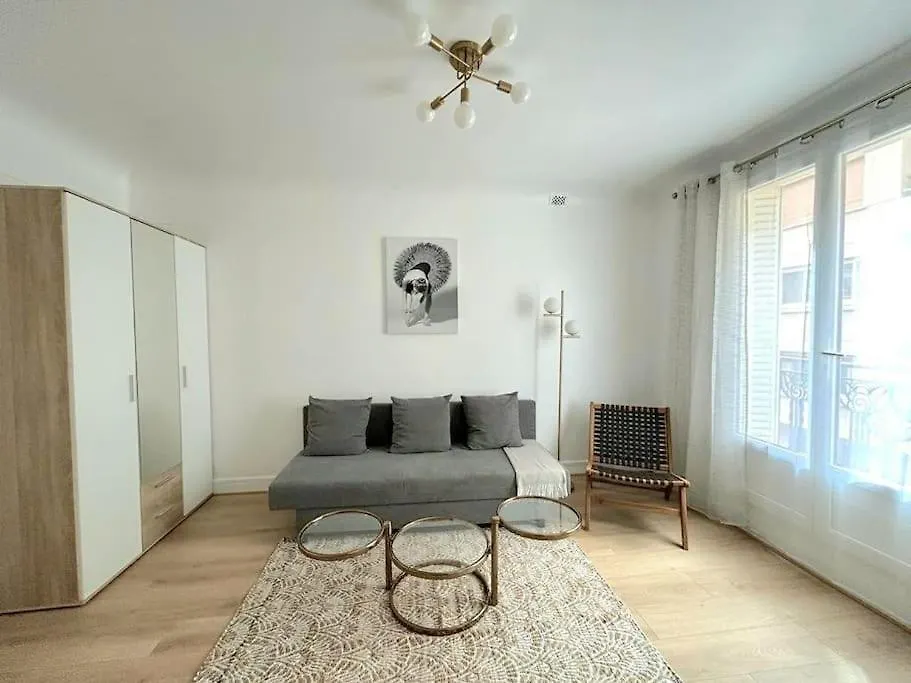 Paris Cosy Studio Near Beaugrenelle And Eiffel Tower Apartment
